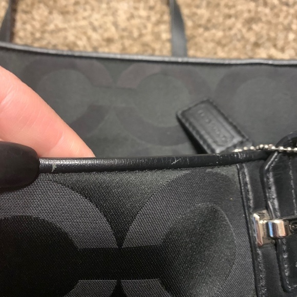 Coach Logo Shoulder Bag - Picture 8 of 13